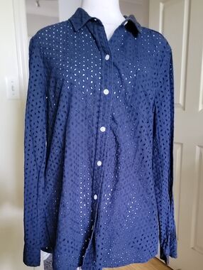 Old Navy Women's Navy Eyelet Button-Down Shirt